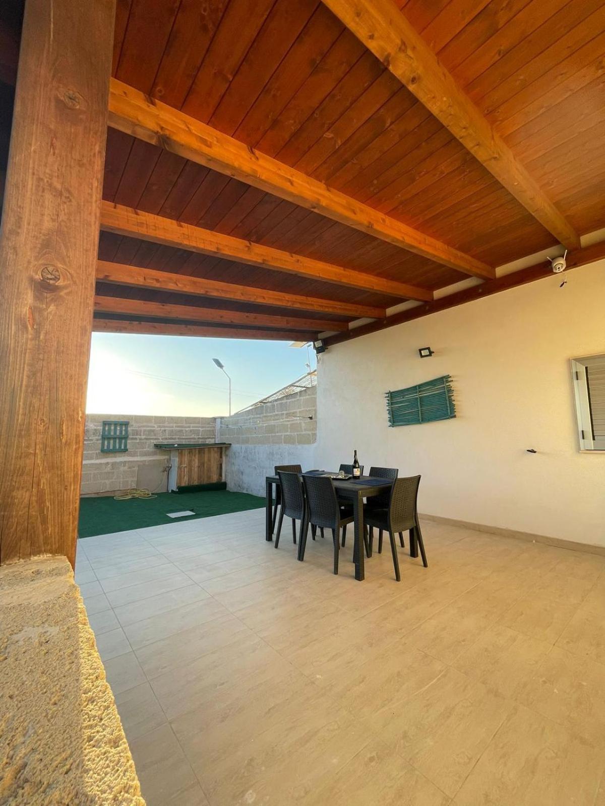 Lu Sole, Lu Mare E Lu Ientu Villa Torre Lapillo Exterior foto